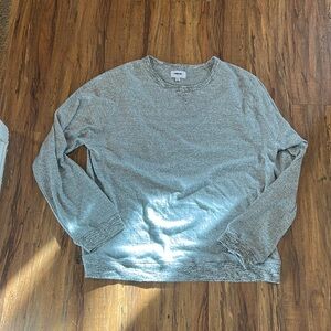Hyden Yoo heather grey sweater. Men’s size XXL